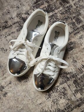 Airwalk White Sneakers with Silver Toe Caps